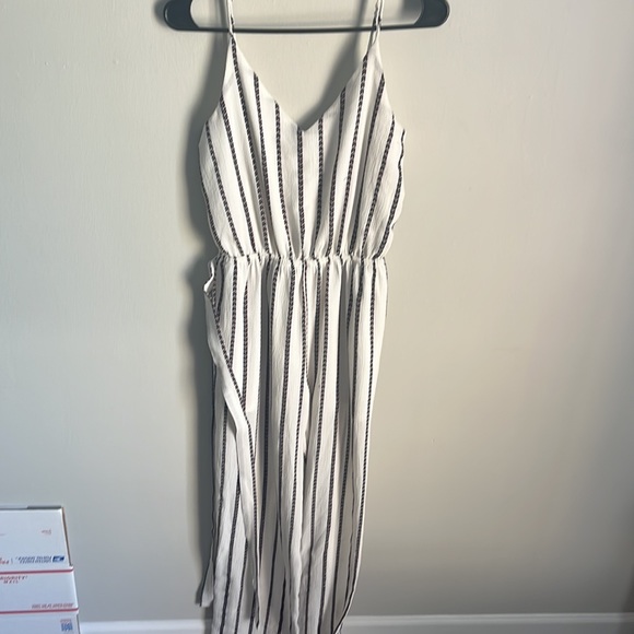 Jumpsuit - Picture 2 of 3